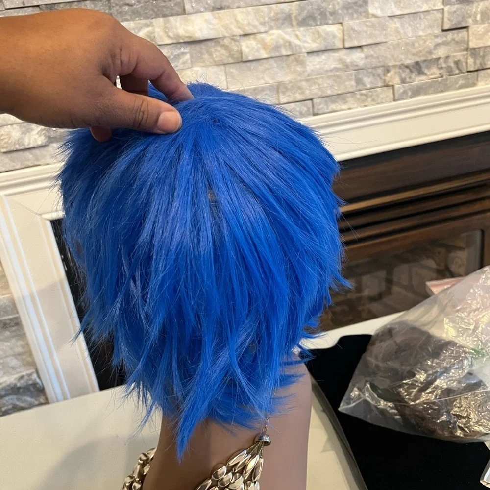 Vibrant Blue Anime Cosplay Wig – Layered Short Hair with Bangs for Cosplay
